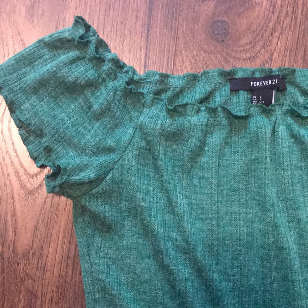 Forever 21 Crop Top 🌱 - Picture 3 of 3